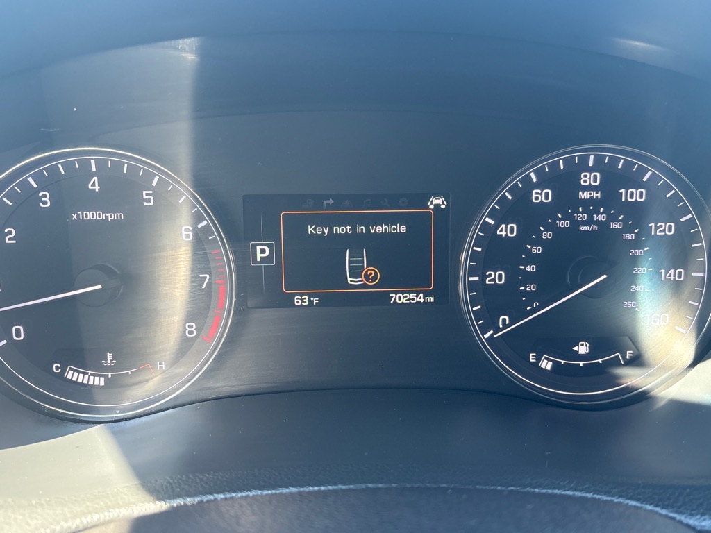 Photo 16 of this GENESIS G80