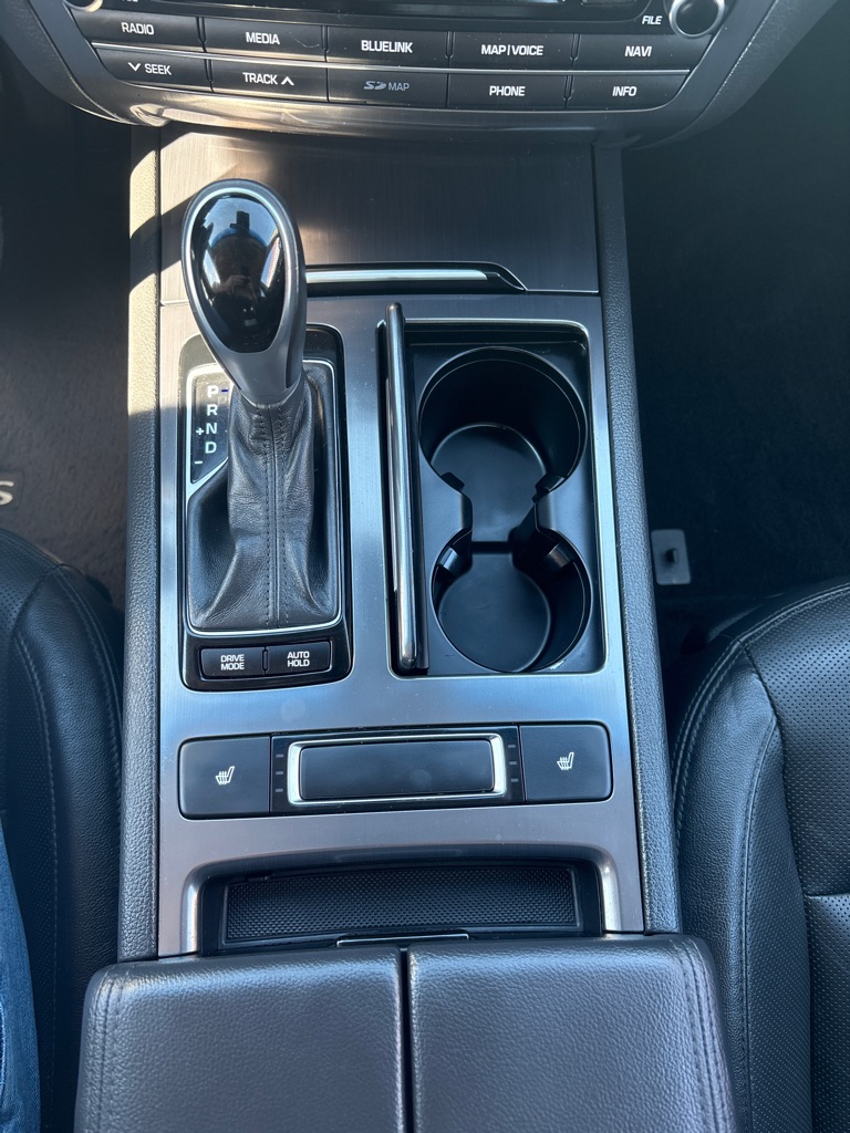 Photo 19 of this GENESIS G80