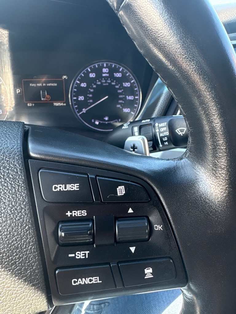 Photo 18 of this GENESIS G80