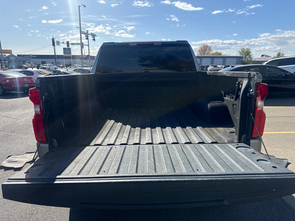 Photo 15 of this CHEVROLET SILVERADO 1500