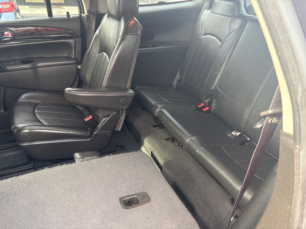 Photo 14 of this BUICK ENCLAVE