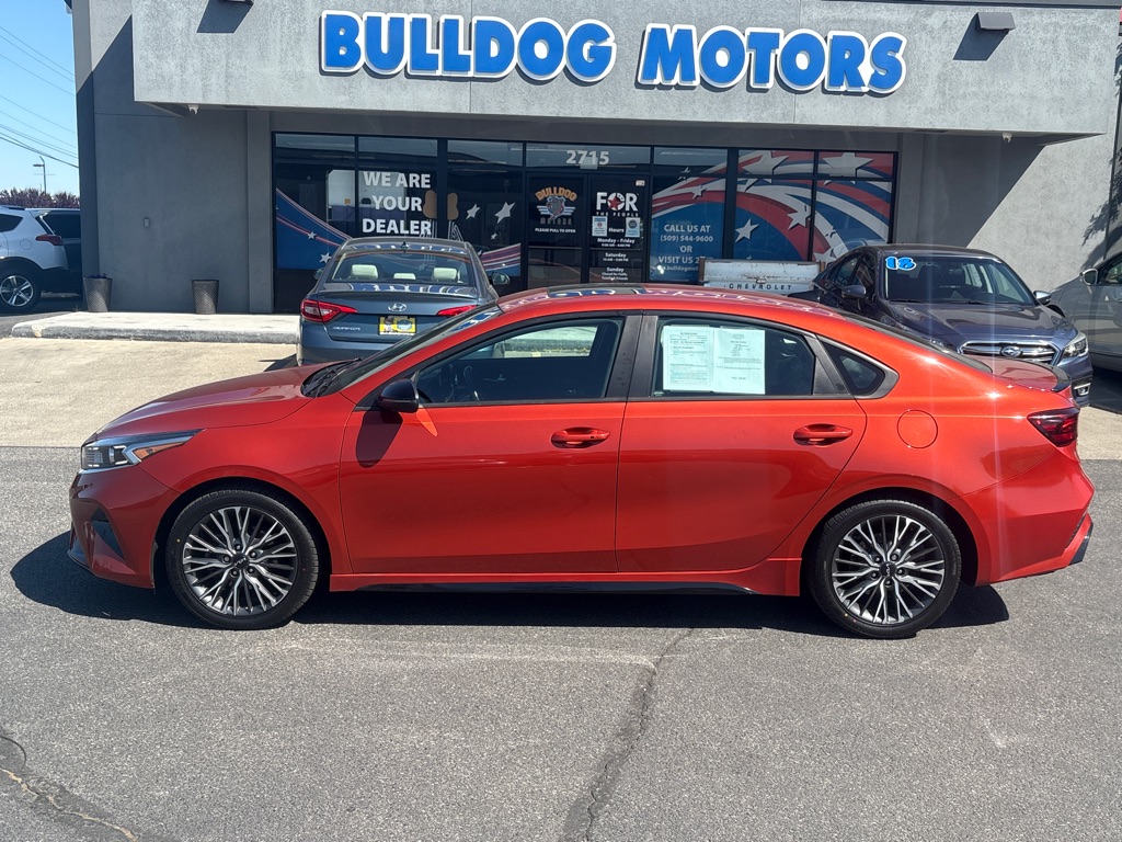 Photo 2 of this KIA FORTE