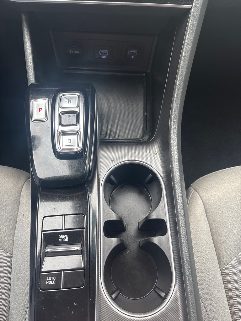 Photo 19 of this HYUNDAI SONATA