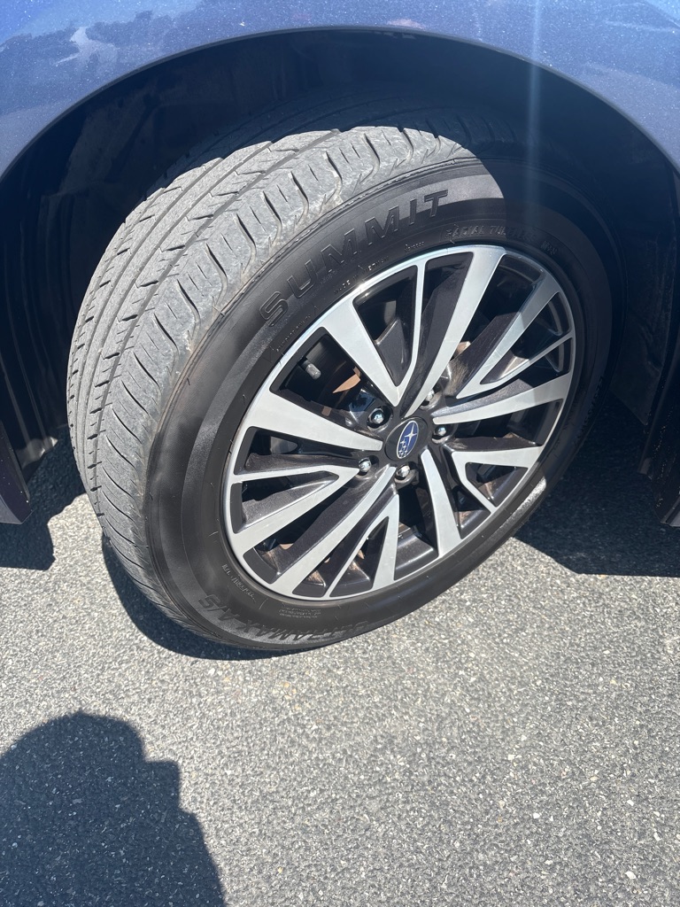 Photo 9 of this SUBARU LEGACY
