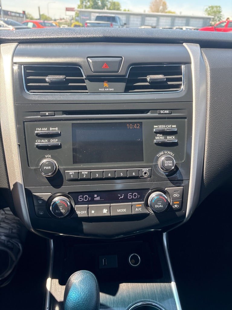 Photo 19 of this NISSAN ALTIMA