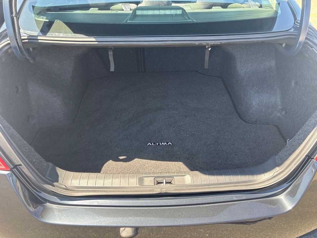 Photo 11 of this NISSAN ALTIMA