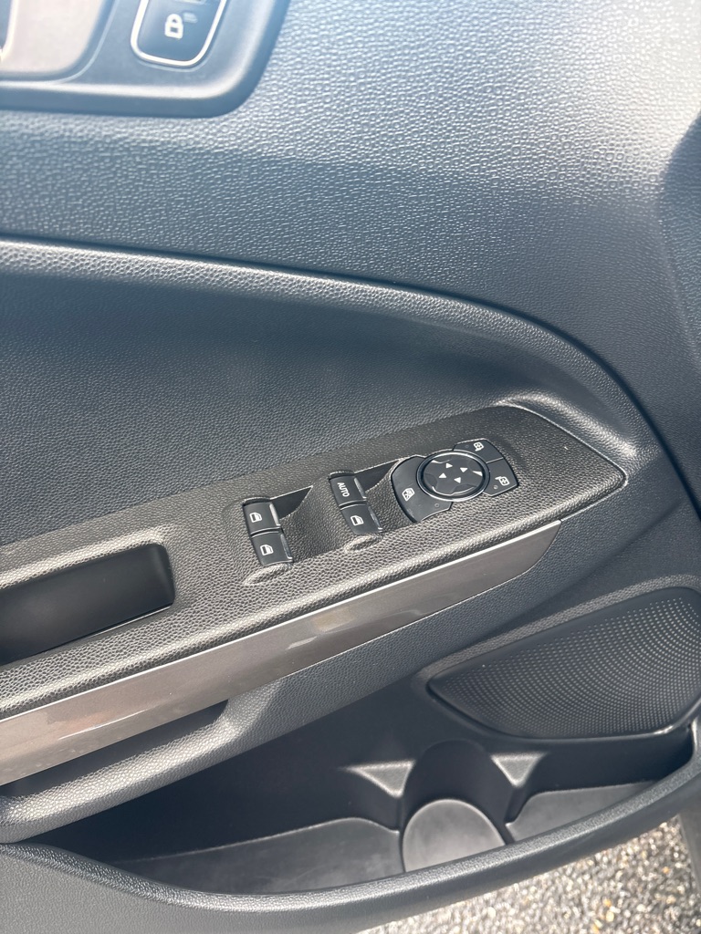 Photo 15 of this FORD ECOSPORT