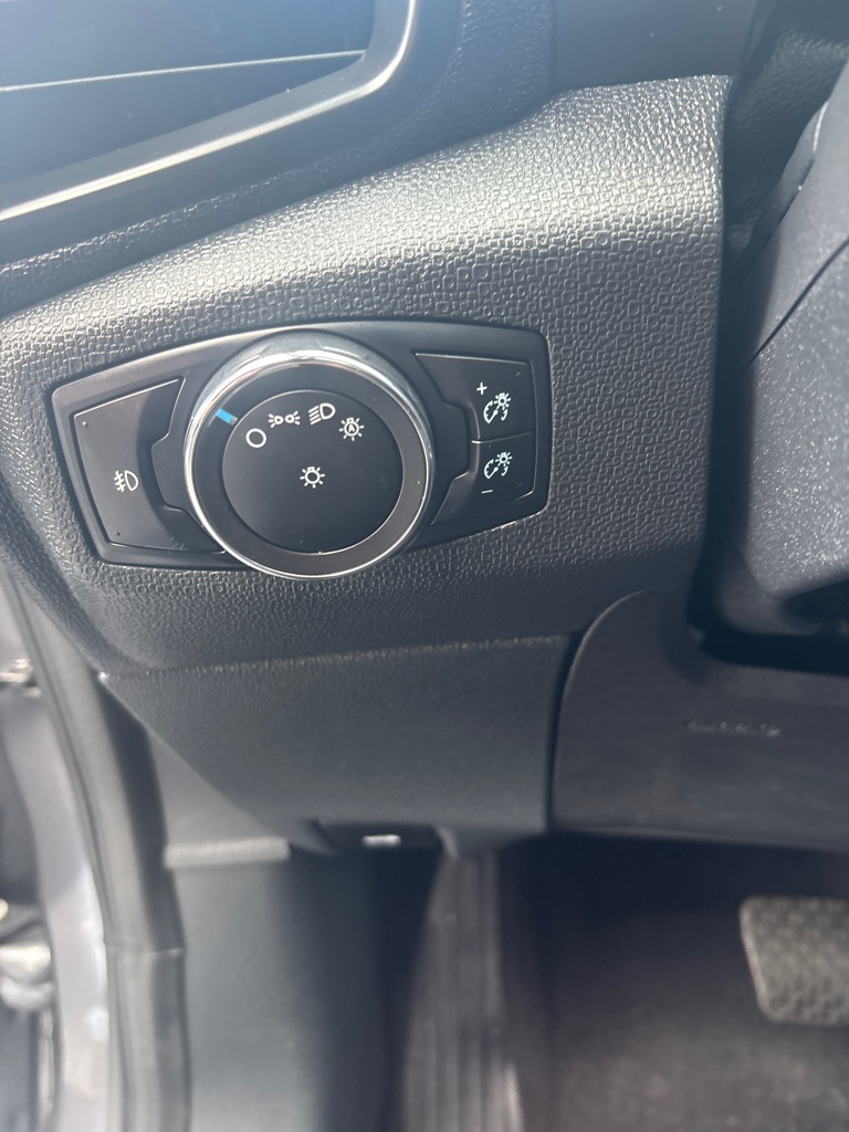 Photo 16 of this FORD ECOSPORT