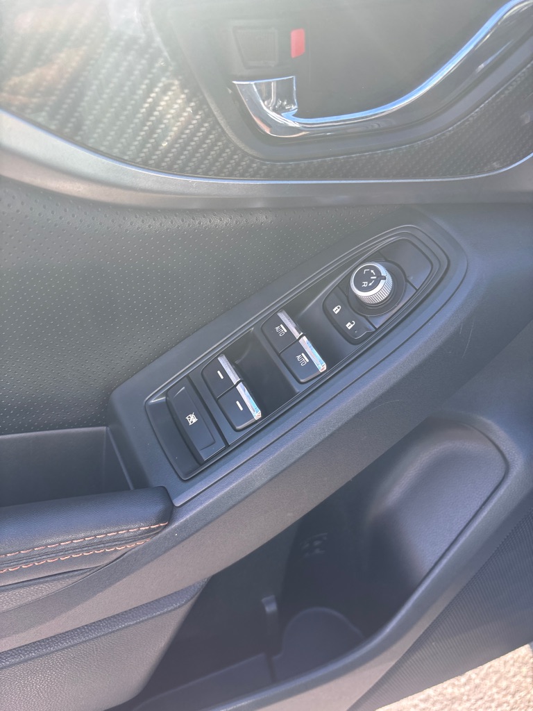 Photo 15 of this SUBARU CROSSTREK