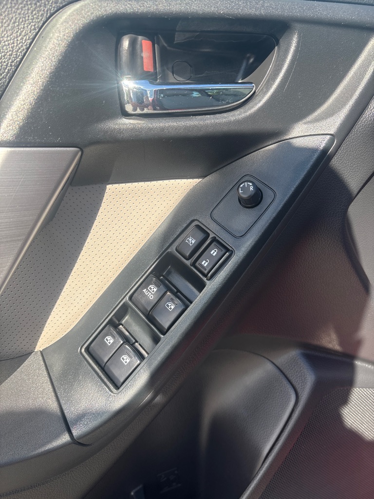 Photo 15 of this SUBARU FORESTER