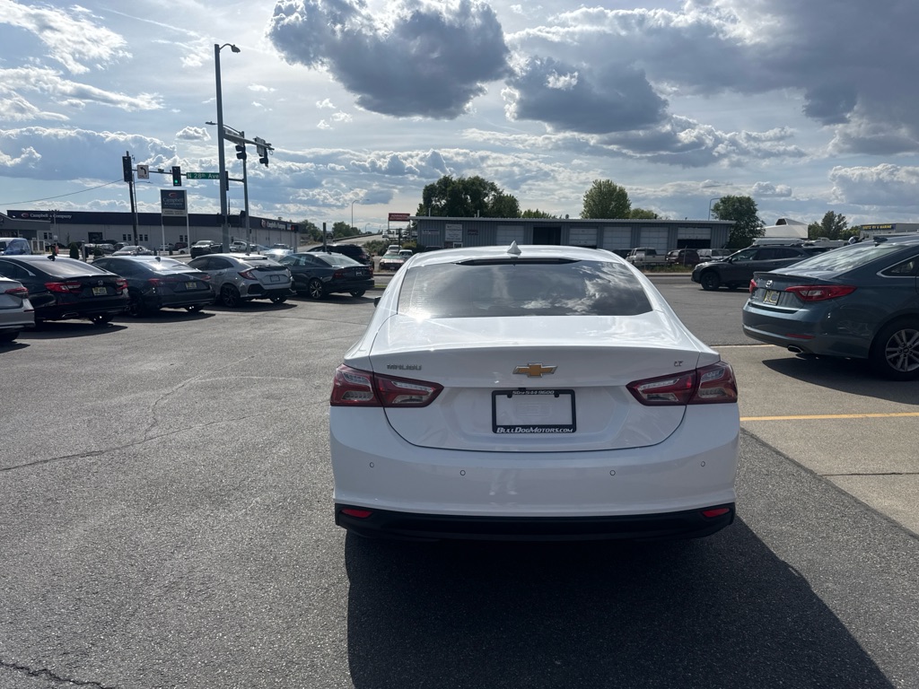 Photo 21 of this CHEVROLET MALIBU