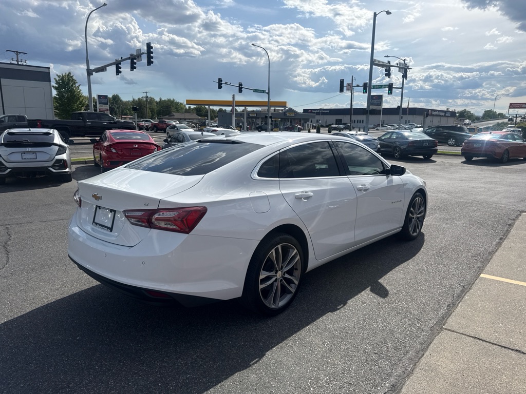 Photo 22 of this CHEVROLET MALIBU