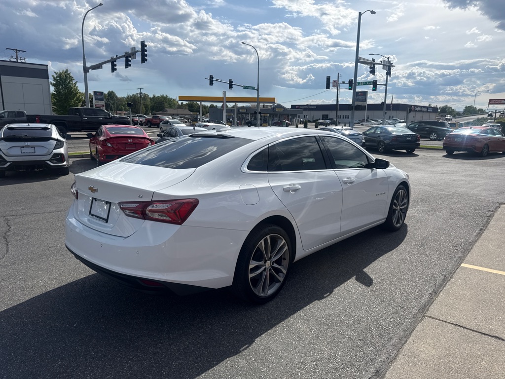 Photo 5 of this CHEVROLET MALIBU