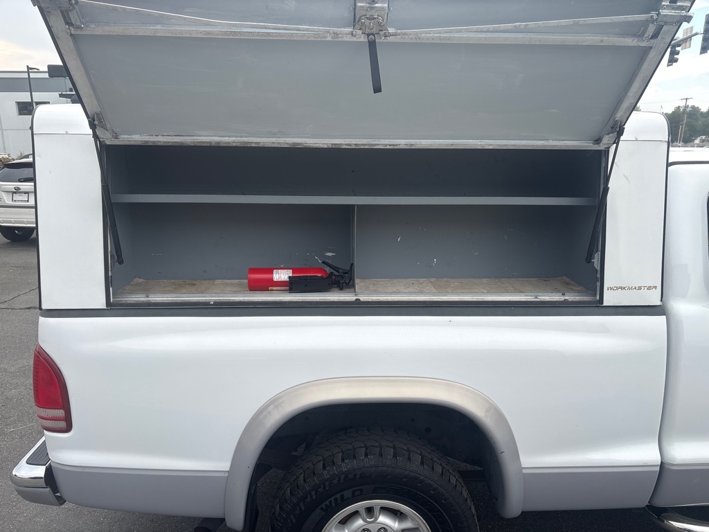Photo 11 of this DODGE DAKOTA