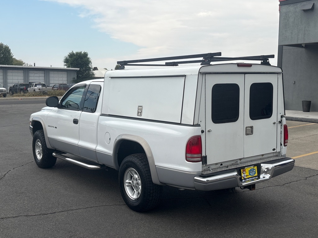 Photo 3 of this DODGE DAKOTA