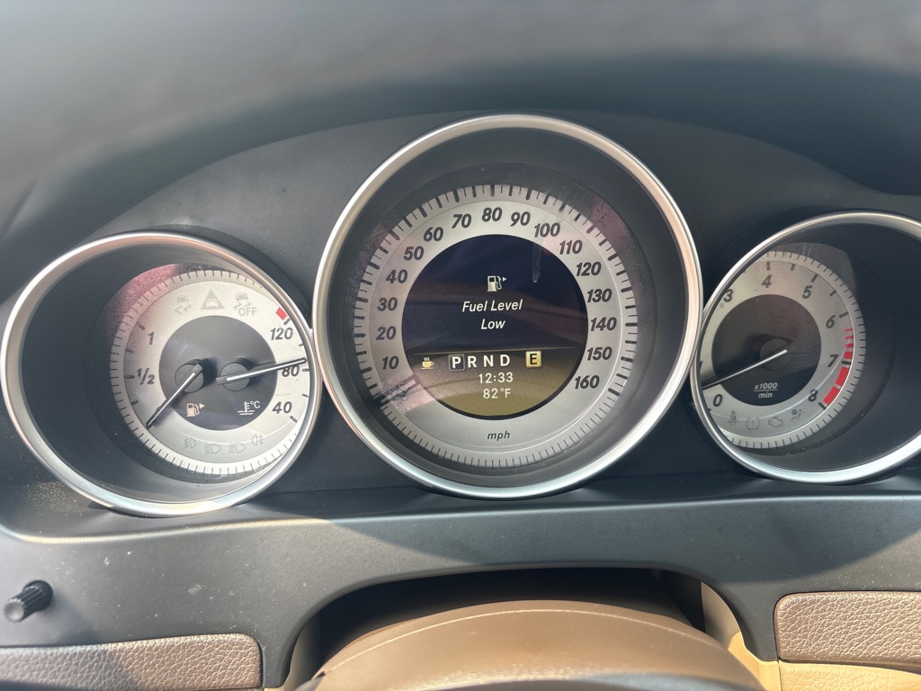 Photo 15 of this MERCEDES-BENZ C-CLASS