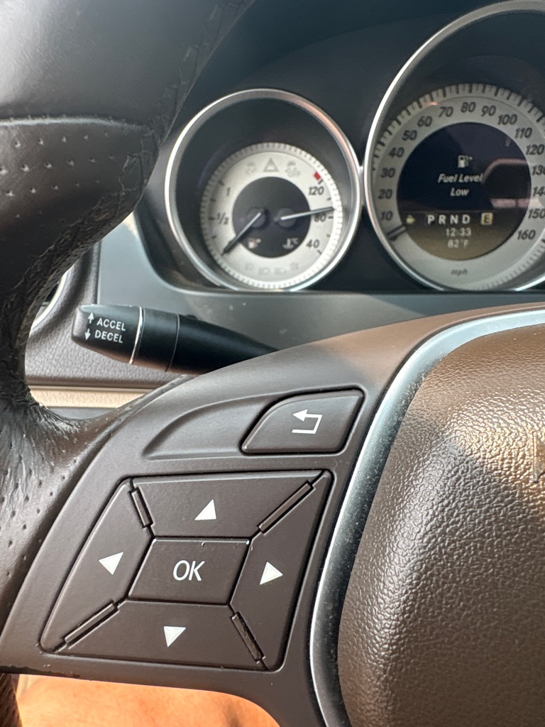 Photo 17 of this MERCEDES-BENZ C-CLASS