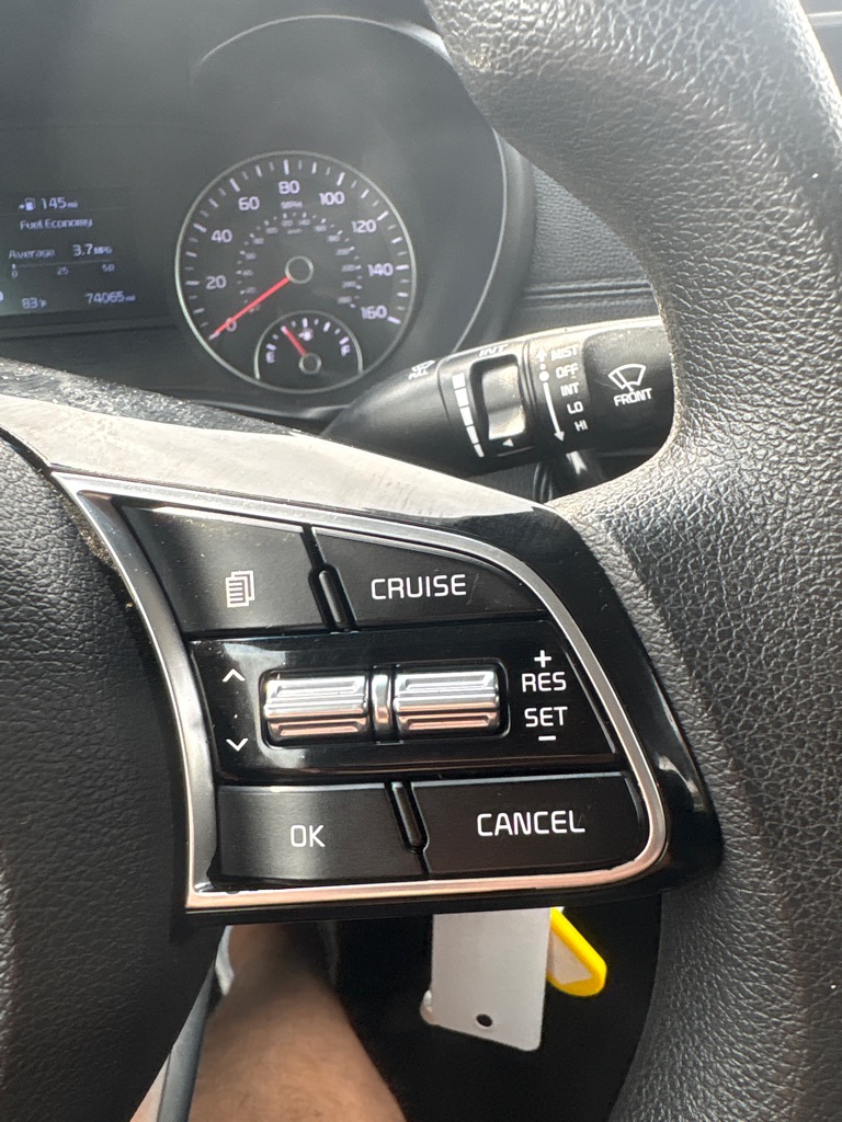 Photo 18 of this KIA OPTIMA