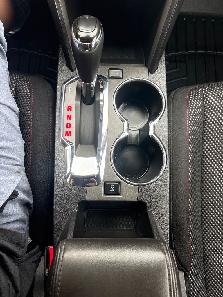 Photo 19 of this GMC TERRAIN