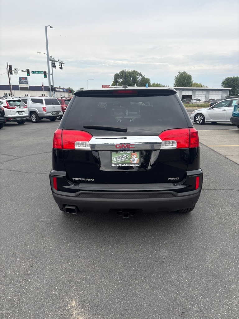Photo 8 of this GMC TERRAIN