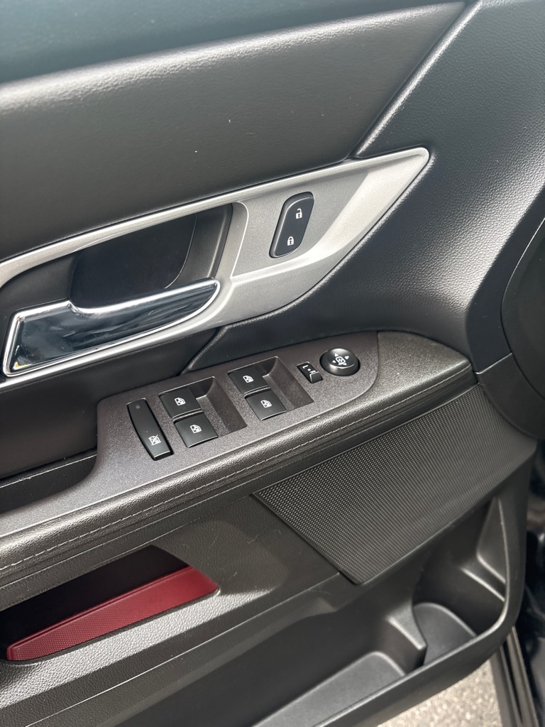 Photo 15 of this GMC TERRAIN