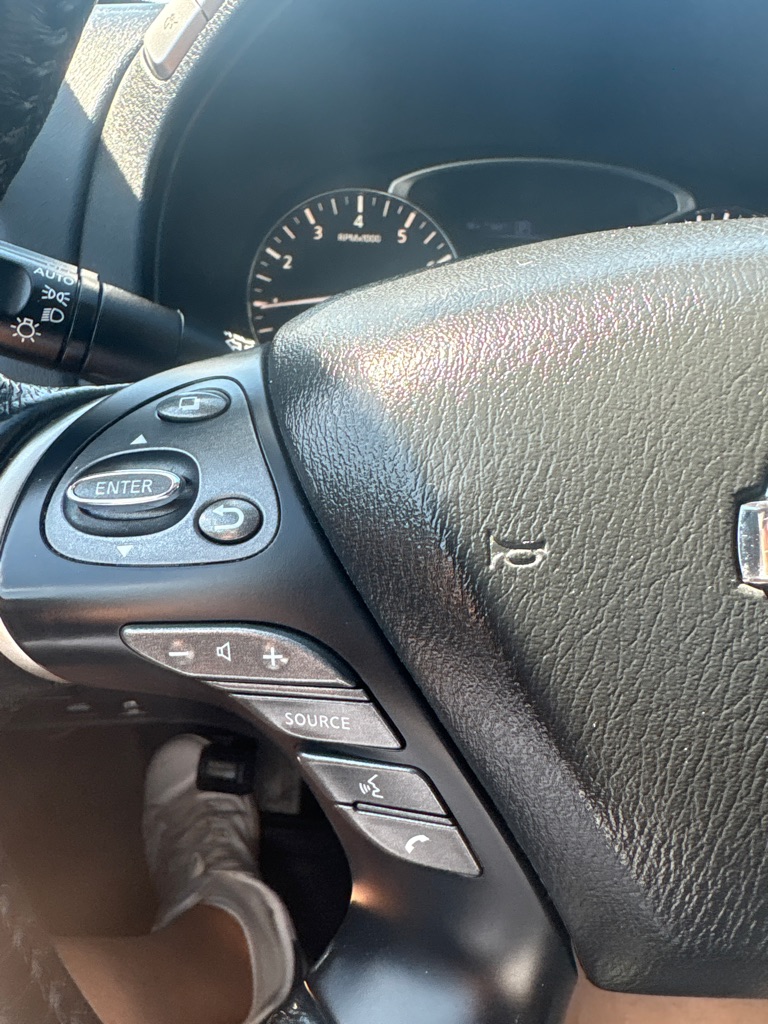 Photo 18 of this NISSAN PATHFINDER