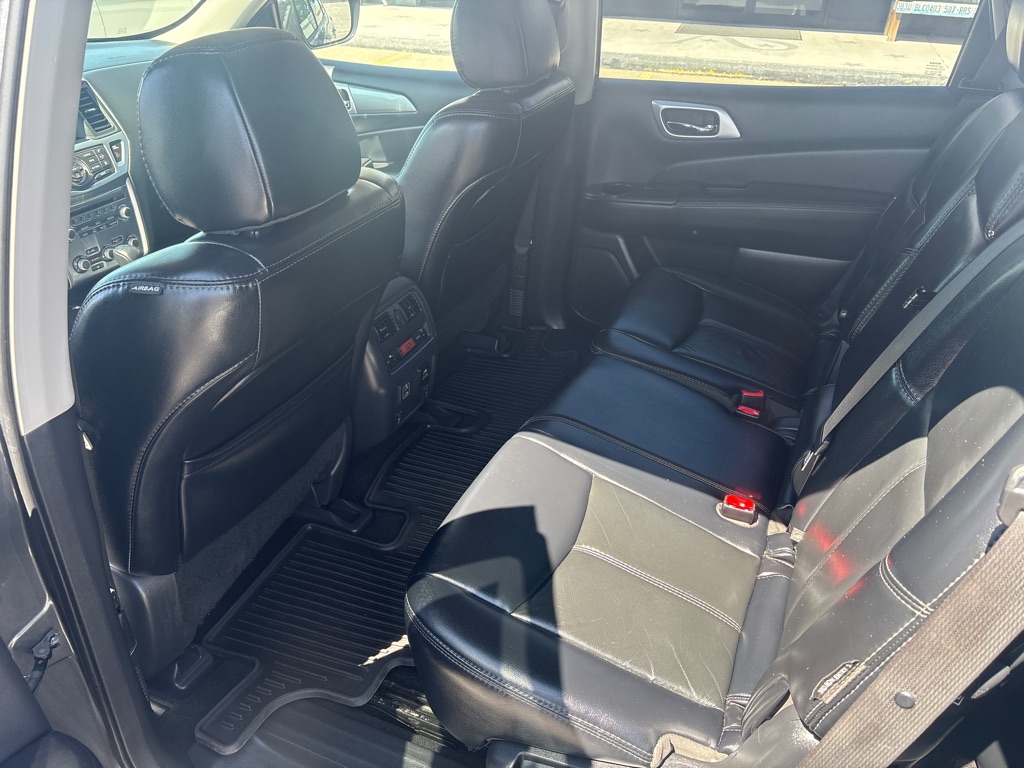 Photo 13 of this NISSAN PATHFINDER