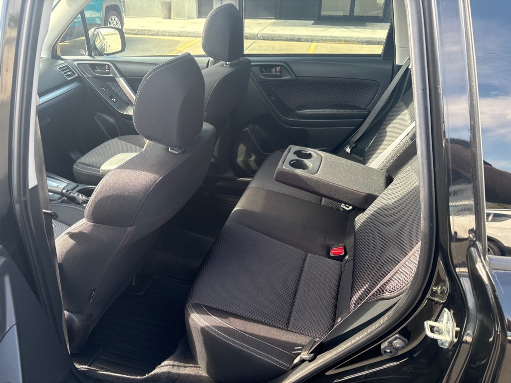 Photo 13 of this SUBARU FORESTER