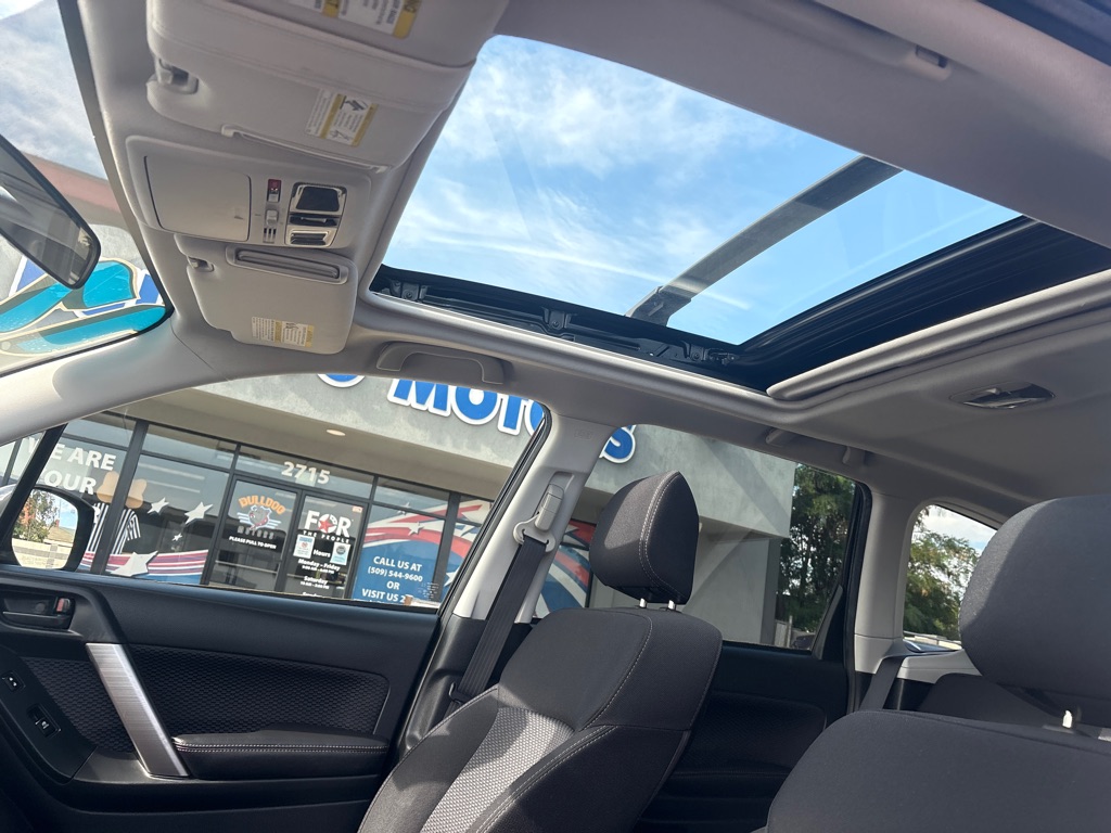 Photo 14 of this SUBARU FORESTER