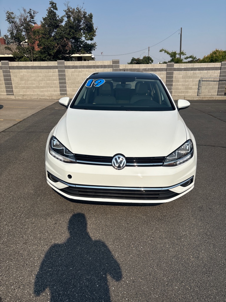 Photo 4 of this VOLKSWAGEN GOLF
