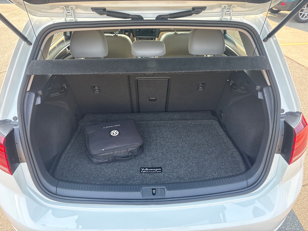 Photo 11 of this VOLKSWAGEN GOLF
