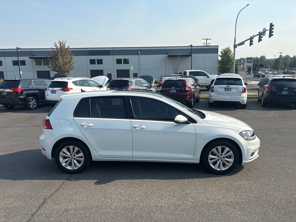 Photo 6 of this VOLKSWAGEN GOLF