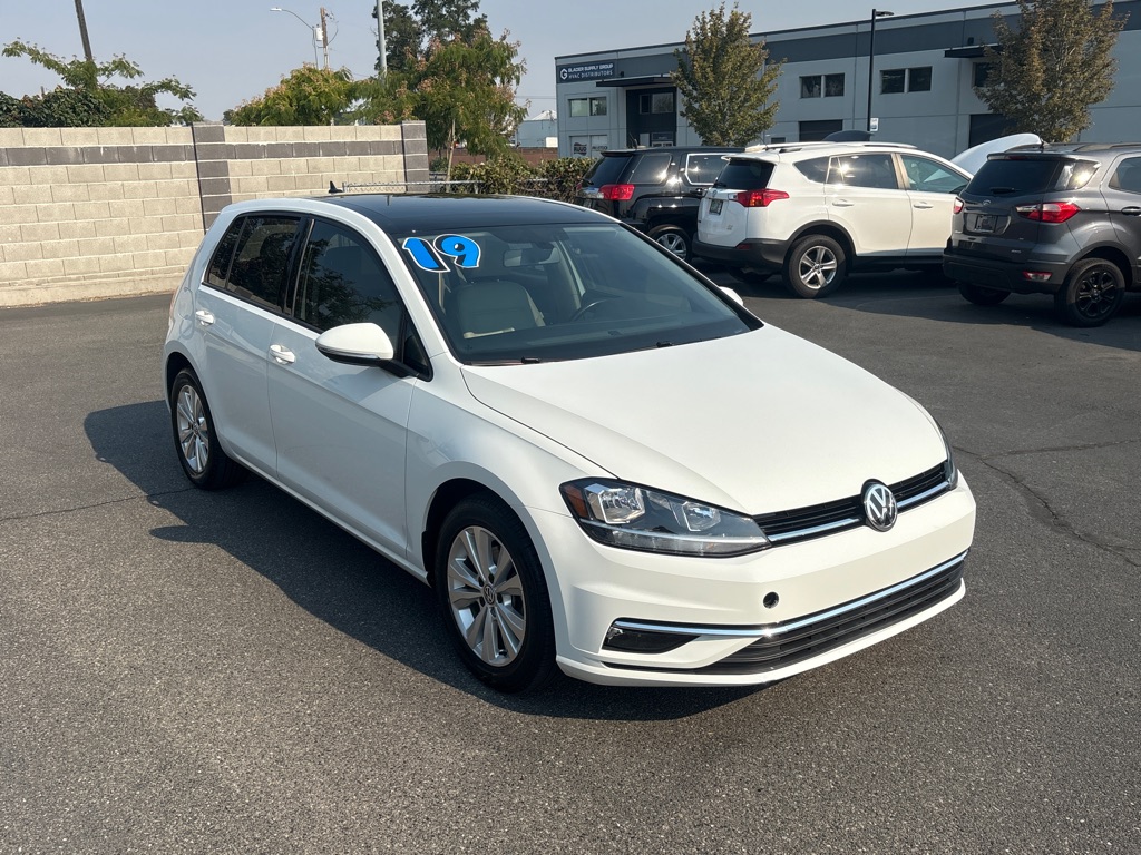 Photo 5 of this VOLKSWAGEN GOLF