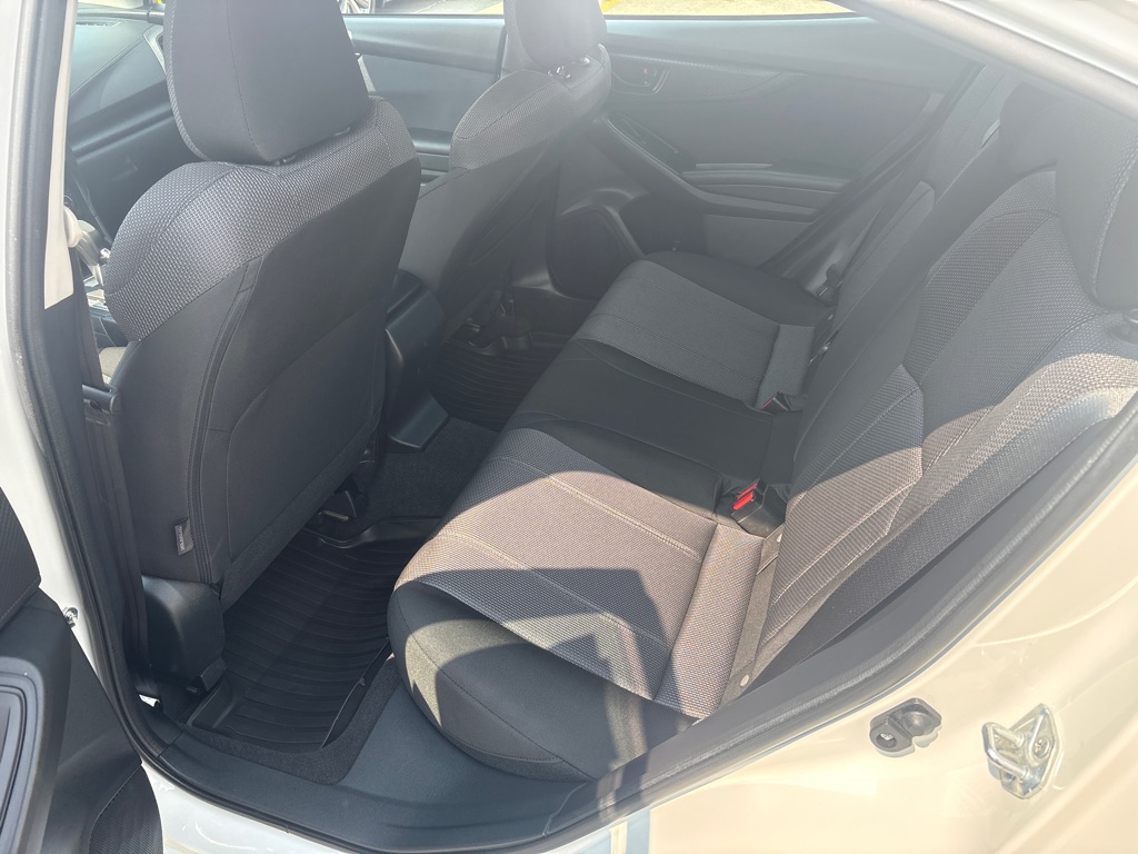 Photo 13 of this SUBARU IMPREZA