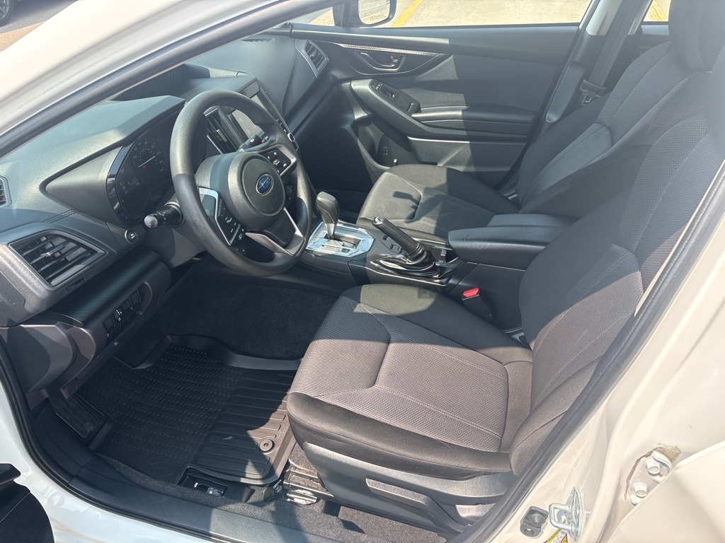 Photo 12 of this SUBARU IMPREZA