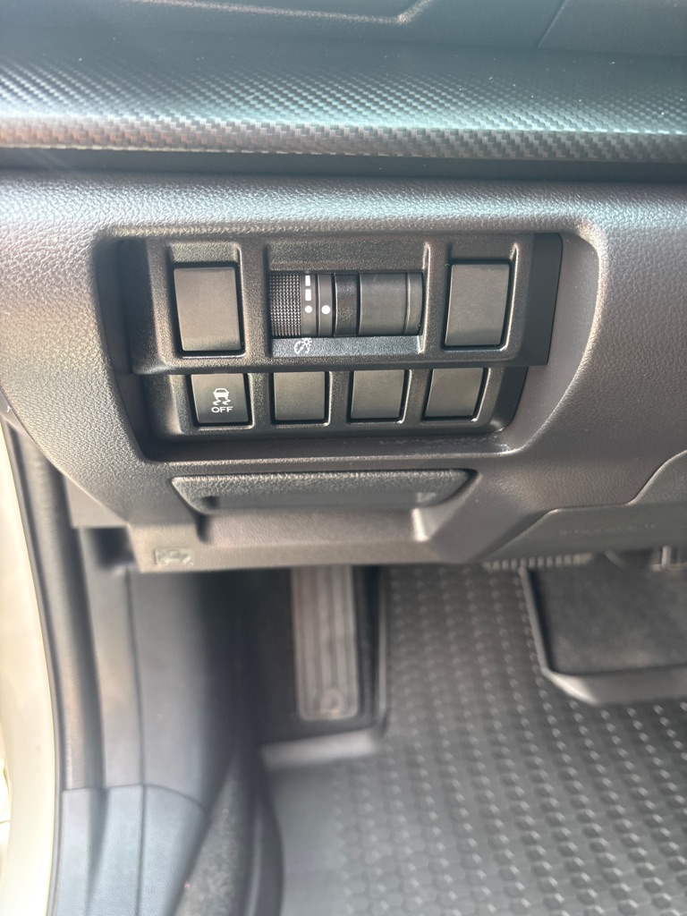 Photo 15 of this SUBARU IMPREZA