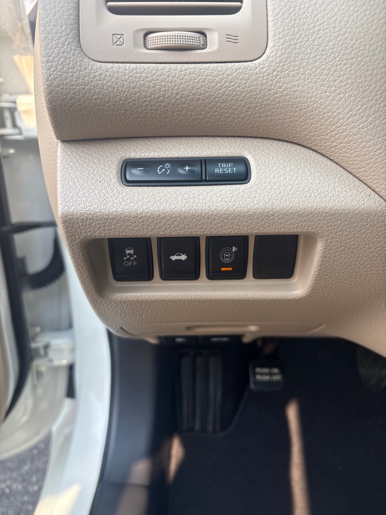 Photo 16 of this NISSAN ALTIMA