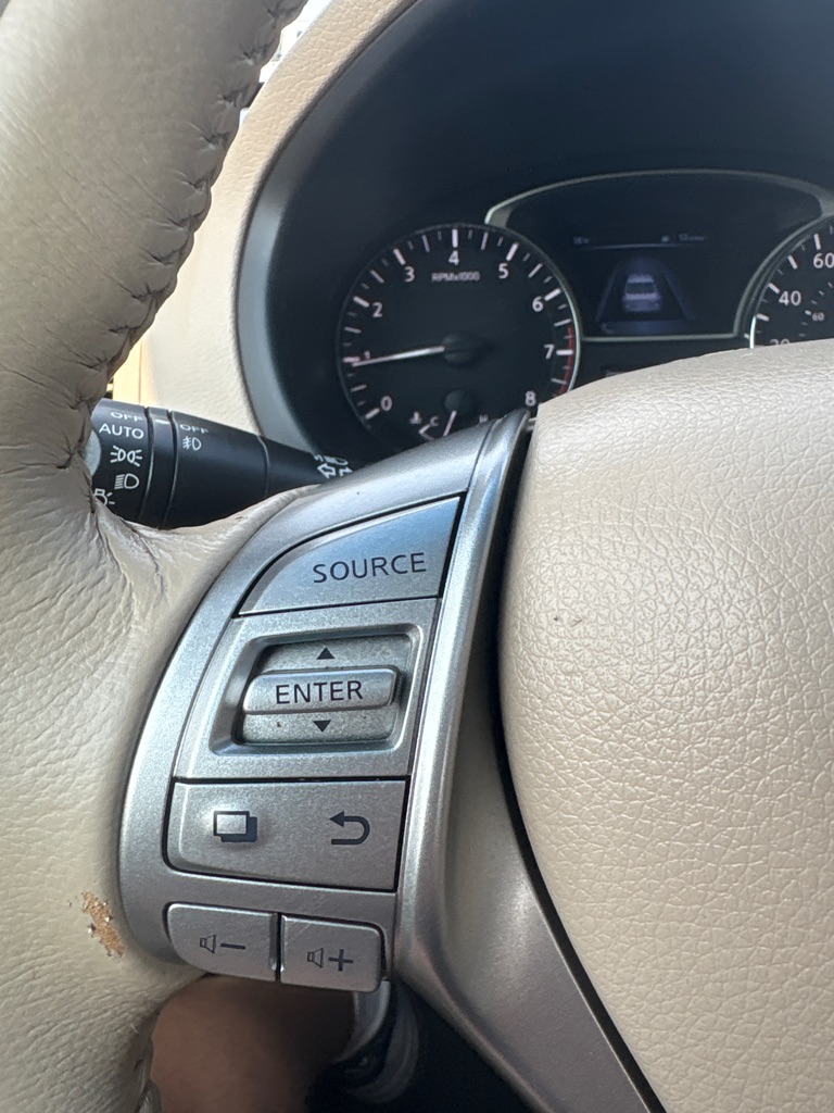 Photo 18 of this NISSAN ALTIMA