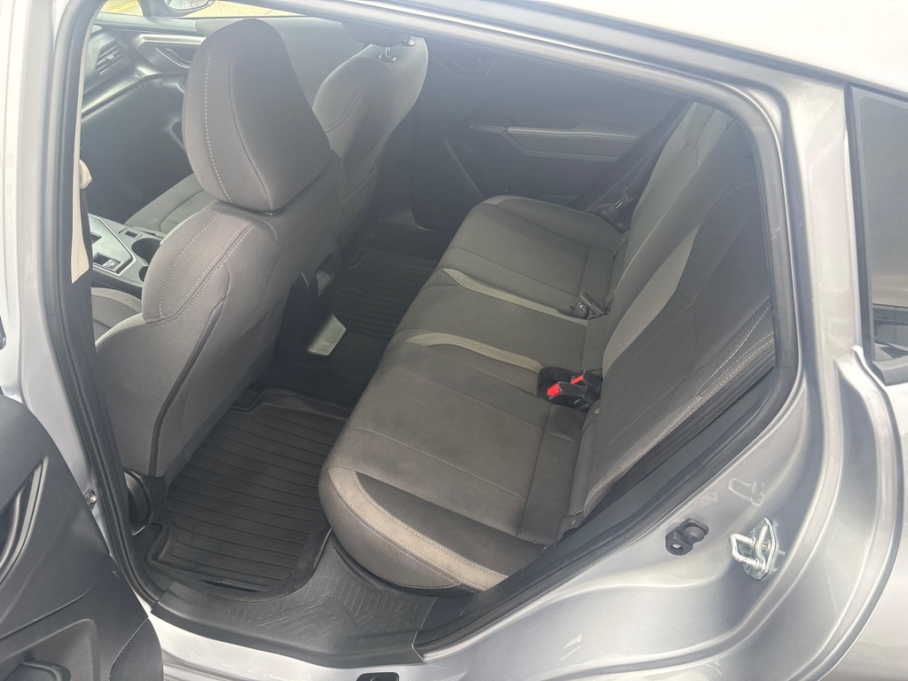 Photo 13 of this SUBARU IMPREZA