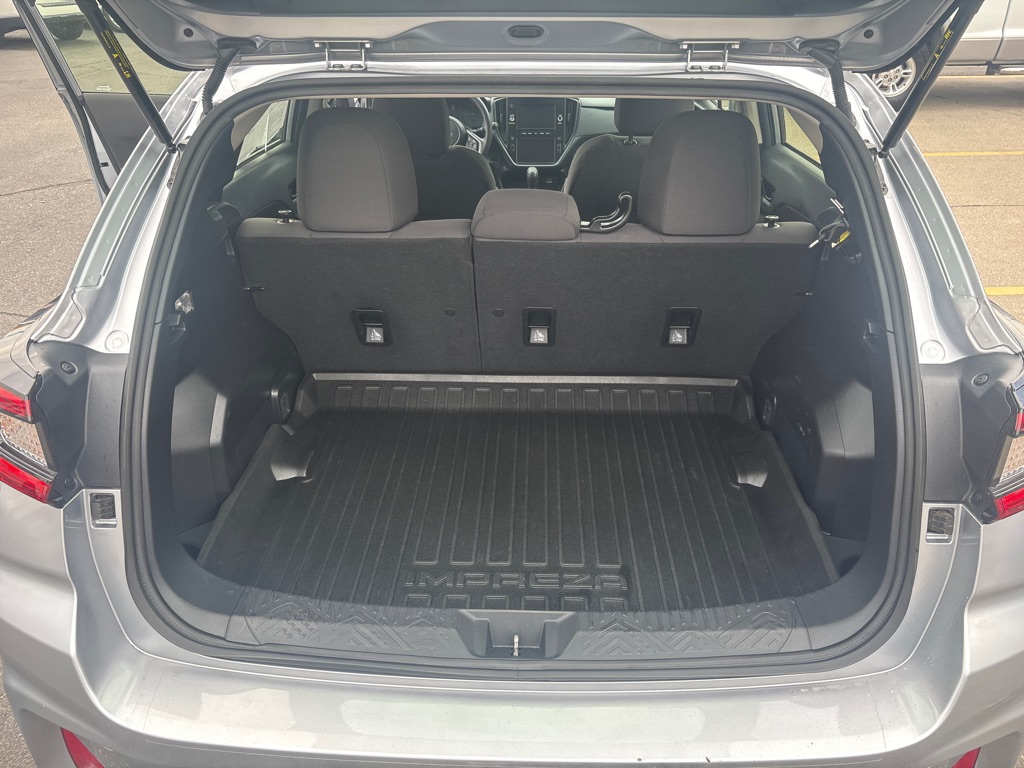 Photo 11 of this SUBARU IMPREZA