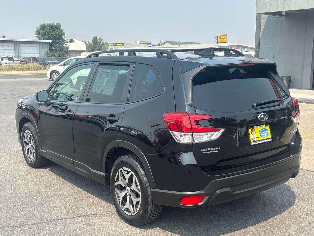 Photo 3 of this SUBARU FORESTER