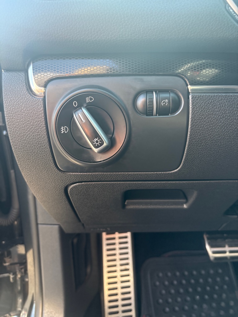 Photo 15 of this VOLKSWAGEN GTI