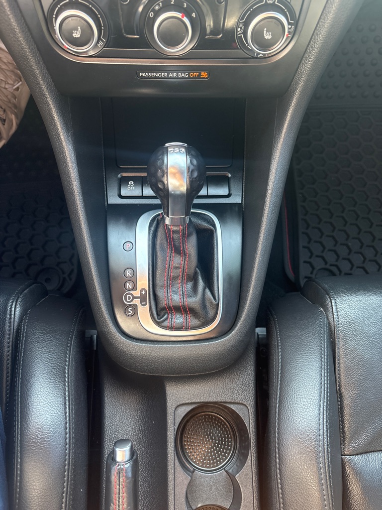 Photo 19 of this VOLKSWAGEN GTI