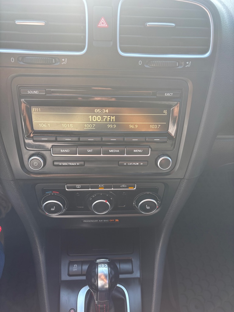 Photo 20 of this VOLKSWAGEN GTI