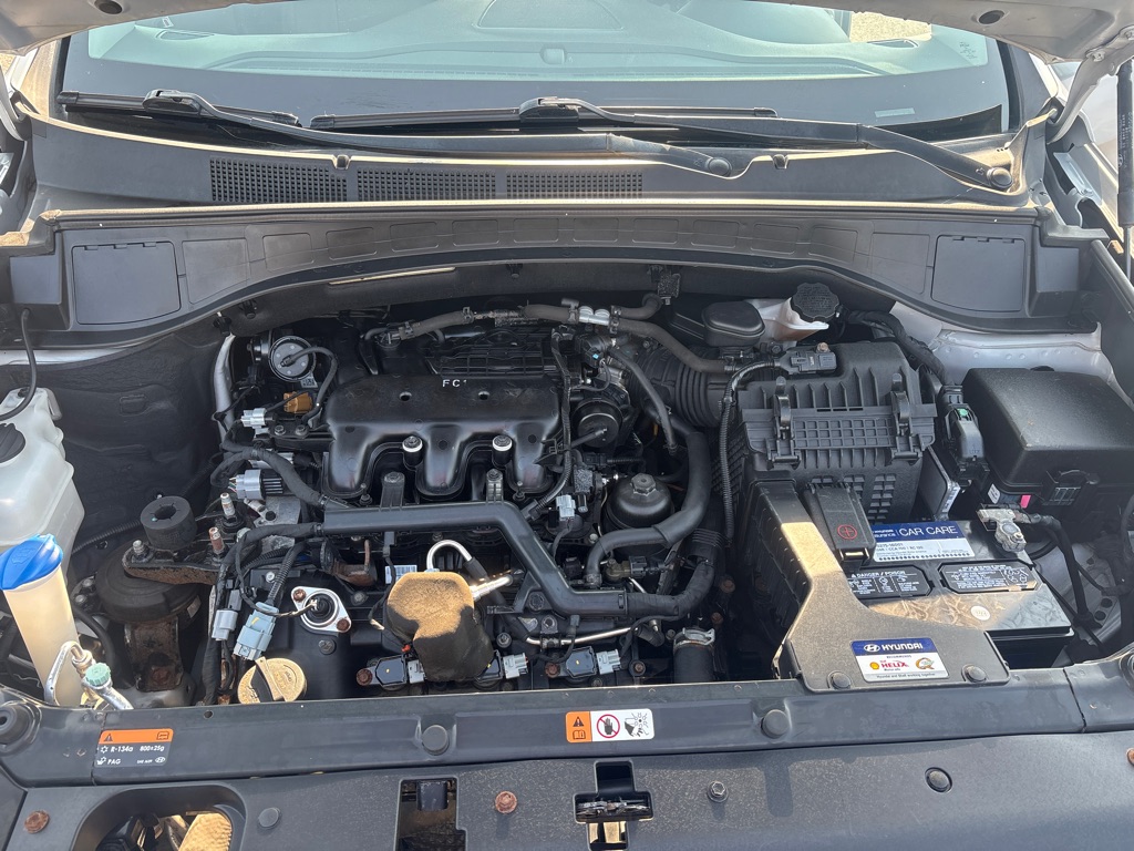 Photo 10 of this HYUNDAI SANTA FE