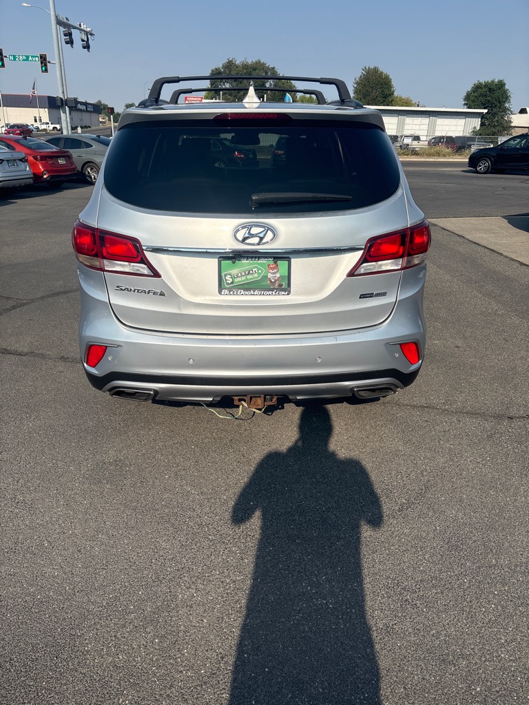 Photo 8 of this HYUNDAI SANTA FE