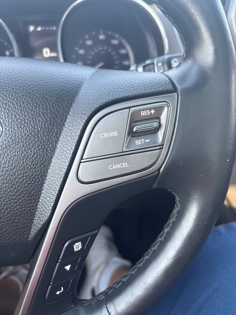 Photo 20 of this HYUNDAI SANTA FE