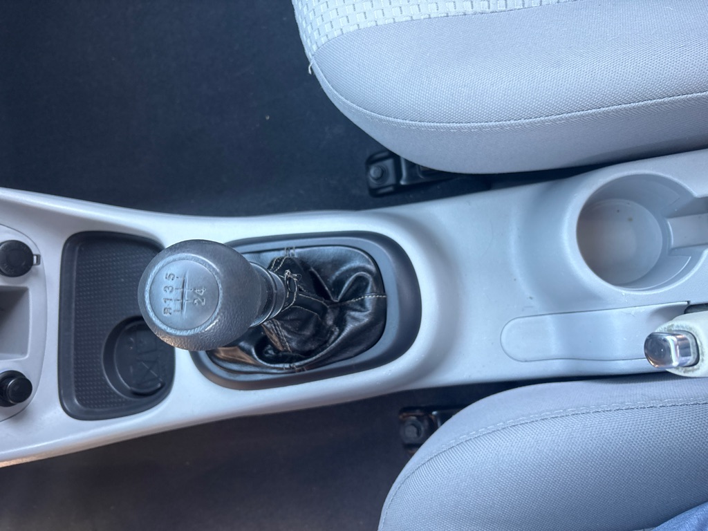 Photo 16 of this HYUNDAI ACCENT