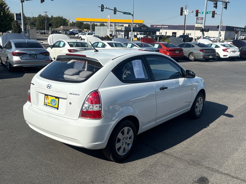 Photo 7 of this HYUNDAI ACCENT