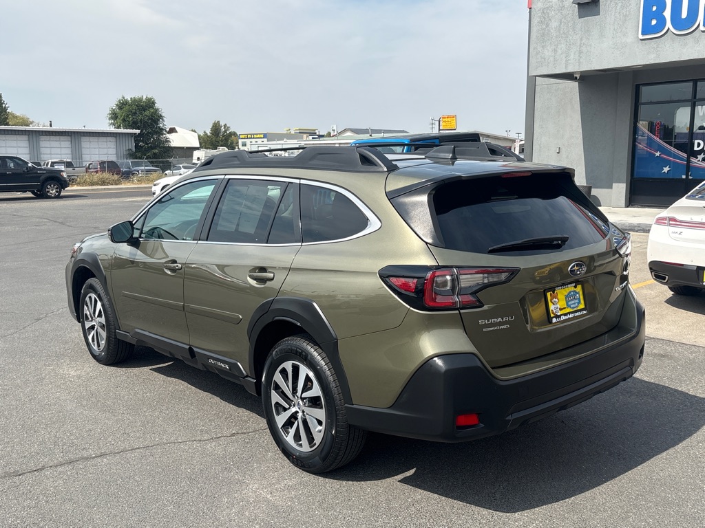 Photo 3 of this SUBARU OUTBACK
